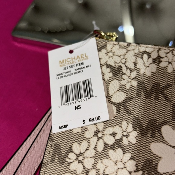 NWT Michael Kors LG Zip Clutch Wristlet Natural/Multi - Picture 6 of 6